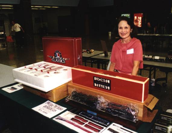 Somebody buy this Lionel 700E !