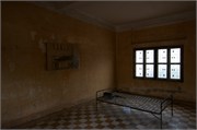 18832_S21-PrisonB